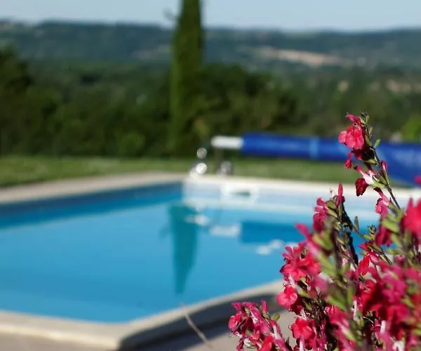 Bed & Breakfast Bois De Cadene 3*