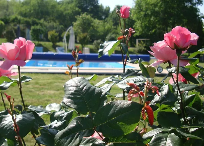 Bed & Breakfast Bois De Cadene 3*