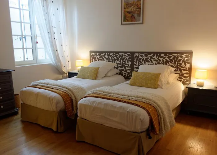 Bois De Cadene Bed and Breakfast 3*